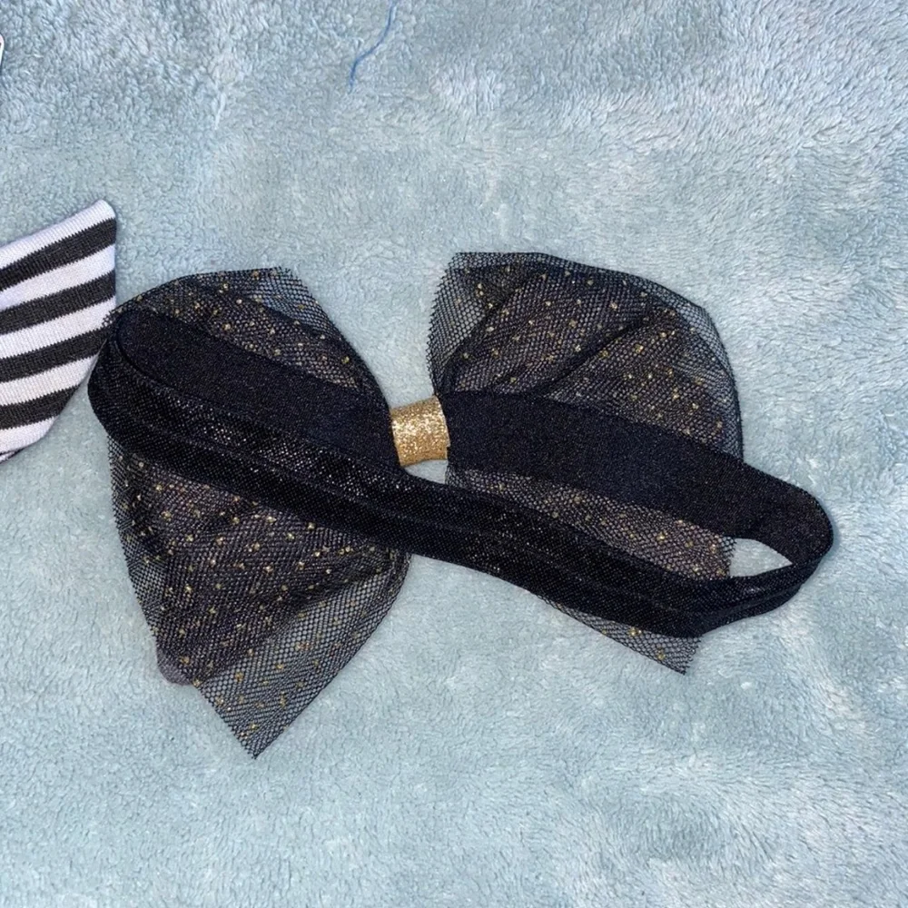 Baby girl black headbands and sunglasses
